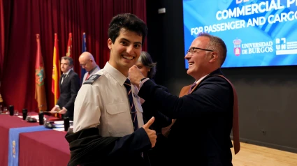 Ochos estudiantes de seis nacionalidades diferentes conforman la primera promoción del Grado en Piloto Comercial de Pasajeros y Mercancías de la Universidad de Burgos