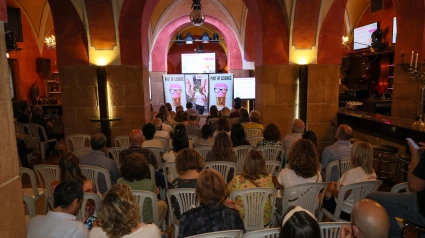 Primera edición del festival Pint of Science en la sala Silos de Lorca
