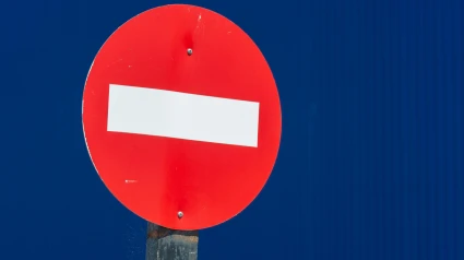 Señal de dirección única prohibido pasar
