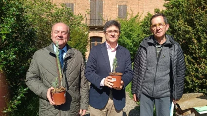 Longás, Calvo y Gómez, con la planta reintroducida