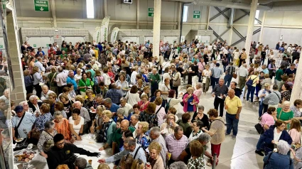 Centenares de personas degustan productos elaborados con carne de la Región de Murcia en Ifelor