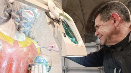 Restaruración de la imagen de El Salvador