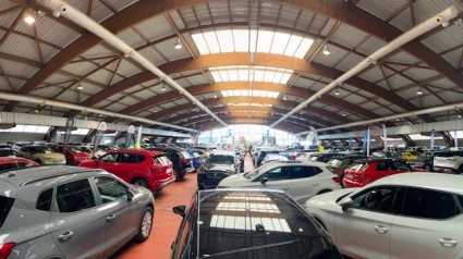 Vehículos expuestos en el Salón de VO en el recinto ferial de Amio