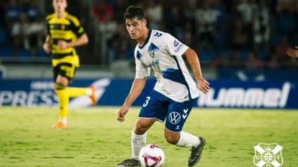 Aarón Martín, durante el Tenerife-Zaragoza de esta temporada.