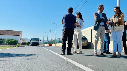 El alcalde de Lorca en una carretera de la pedanía de Tercia