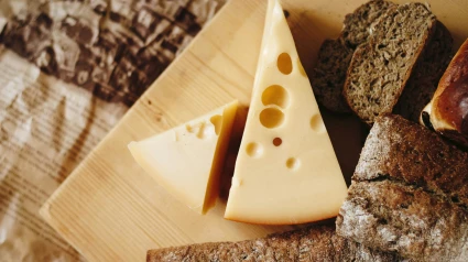 Tres quesos que cuidan tu corazón: lo que dice Harvard y cómo integrarlos a tu dieta