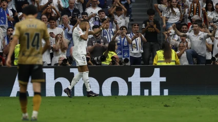 Mbappé celebra su segundo gol, en el Real Madrid - Real Sociedad