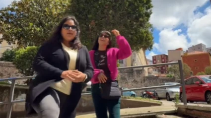 Las jóvenes en el vídeo