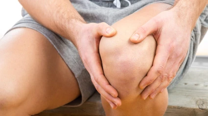 Hombre con dolor de rodilla