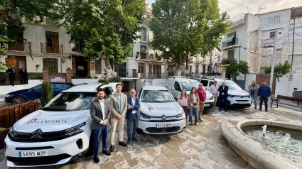 Cuatro vehículos híbridos y eléctricos ya forman parte de la flota municipal de Lanjarón