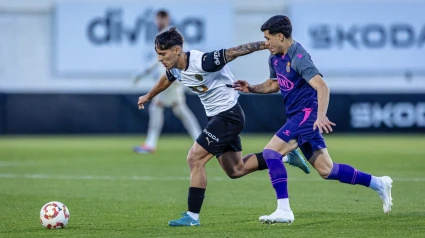 Lucas Núñez renueva con el Valencia CF