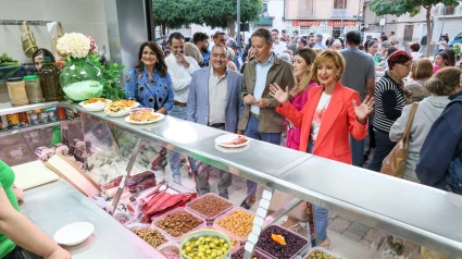El alcalde de Lorca y concejales durante la inauguración del nuevo mercado de abastos