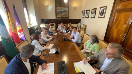 Presentación del avance del PGOM a los grupos municipales