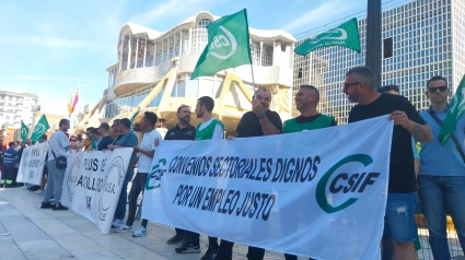 Protesta ante Asamblea