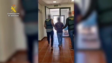 DETENIDO EN DEPENDENCIAS DE LA GUARDIA CIVIL