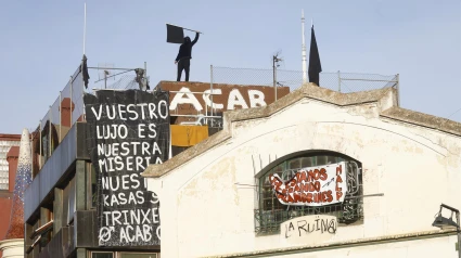 Okupa atrincherado en El Kubo (Barcelona)
