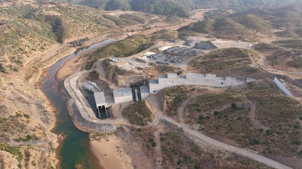 Vista aérea de la presa de Alcolea