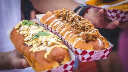 Comida servida en una foodtruck