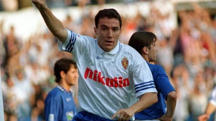 Xavi Aguado celebra un gol en La Romareda