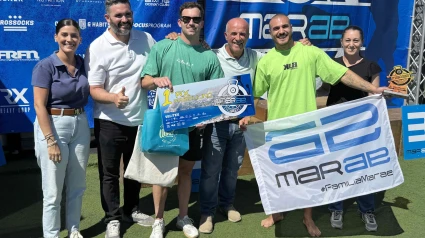 Un grupo de los premiados en la protocolaria entrega de trofeos