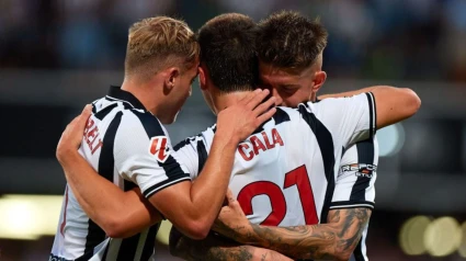 Varios jugadores del Castellón celebran un gol contra el Zaragoza