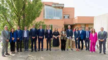 Foto de familia del acto de conmemoración de los 25 años del Centro de investigación del Cáncer