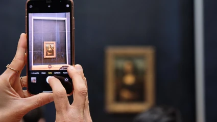 La Gioconda fotografiada por un móvil