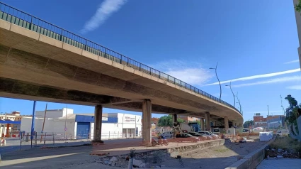 Puente de la Avenida del Mediterráneo en Almería