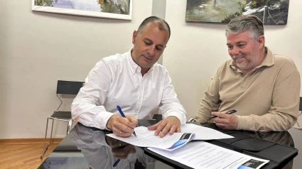 Firma entre Fundación Dédalo y Ayuntamiento de Fustiñana