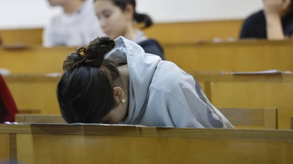 Un psicólogo desvela el mantra que debes repetirle a tu hijo si los nervios se apoderan de él durante los exámenes de Selectividad