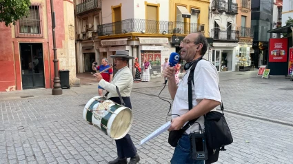 Momentos de la salida de la Hermandad del Salvador