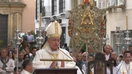 Monseñor Rico Pavés en la Misa de Romeros de Sanlúcar