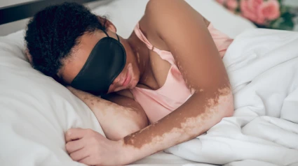 Una mujer durmiendo