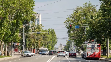 Una de las calles centrales de Chisinau, Moldavia