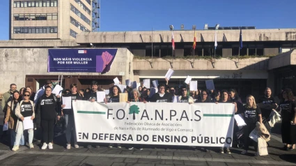 Miembros de Foanpas en una concentración ante el Concello (archivo)