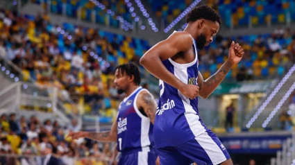 Jean Montero celebra una de sus canastas decisivas en el Gran Canaria Arena