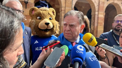 Alfredo Canteli junto a Garra