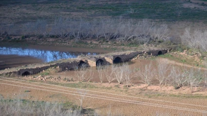 Un histórico puente romano en peligro de derrumbe ve la luz al final del túnel