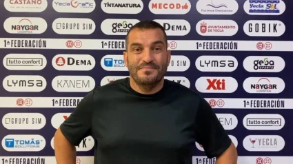 Adrián Hernández, entrenador del Águilas FC