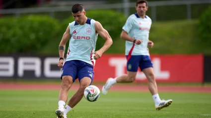 El delantero de la selección española de fútbol Álvaro Morata durante el entrenamiento del equipo para preparar la Final Four de la UEFA Nations League 2024/25, este martes, en la Ciudad del Fútbol de Las Rozas