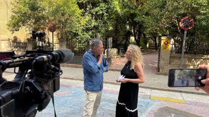 El portavoz del equipo de gobierno municipal, Ricardo Oliván y la concejal de participación ciudadana, Susana Oliván