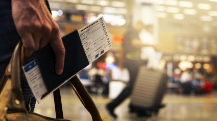 Las aerolíneas podrán cobrarte por el equipaje de mano, según dicta la UE