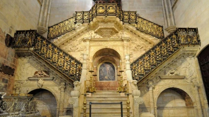 Escalera dorada
