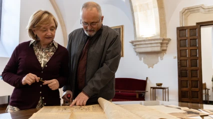 El investigador Carlos Sá y la directora de la Casa Museo Unamuno Ana Chaguaceda