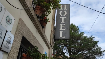 La fachada de un hotel en Santiago de Compostela