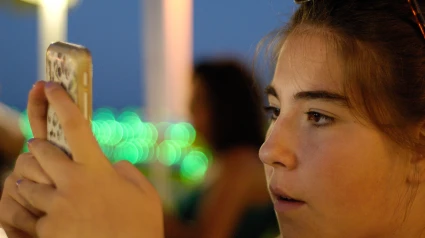 8 de cada 10 jóvenes sienten ansiedad hacia las llamadas de móvil