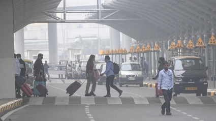 Un avión se estrella cerca de un aeropuerto en el oeste de la India