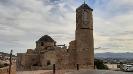 Vista general de la iglesia medieval de San Juan, que será restaurada