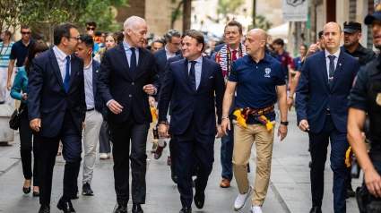 Danvila y Calero, entre otros, en la celebración del ascenso a Primera