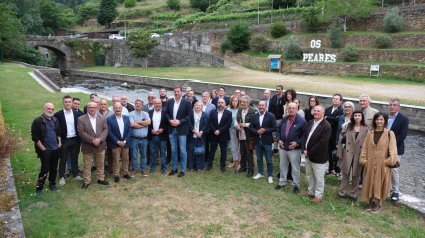 El conselleiro se reunió con los alcaldes de la Ribeira Sacra y representantes de entidades y agentes sociales del territorio